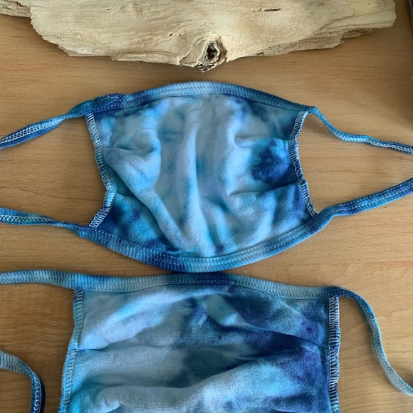 NWT bundle of 2 blue tie dye cotton face masks - Picture 3 of 8